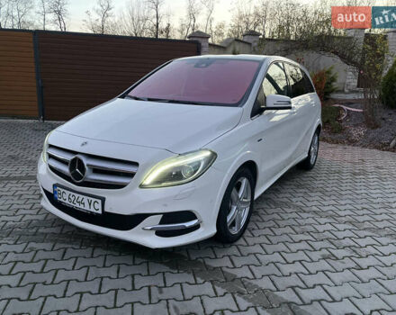 Белый Мерседес Б-класс, объемом двигателя 0 л и пробегом 65 тыс. км за 13900 $, фото 39 на Automoto.ua