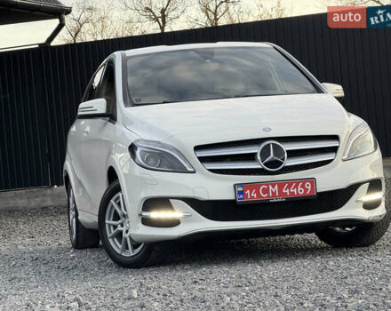 Білий Мерседес Б-клас, об'ємом двигуна 0 л та пробігом 60 тис. км за 10999 $, фото 2 на Automoto.ua