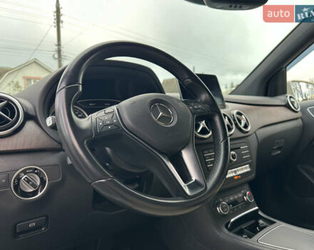 Белый Мерседес Б-класс, объемом двигателя 0 л и пробегом 40 тыс. км за 13750 $, фото 38 на Automoto.ua