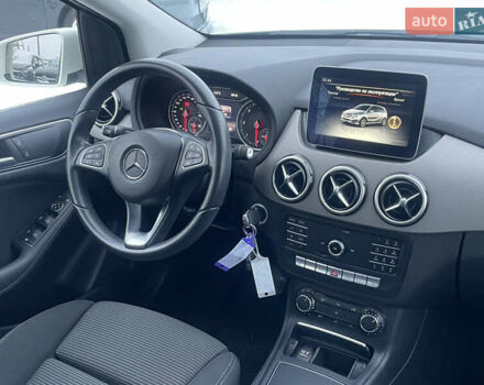 Белый Мерседес Б-класс, объемом двигателя 1.5 л и пробегом 70 тыс. км за 17900 $, фото 28 на Automoto.ua