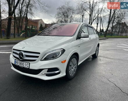 Белый Мерседес Б-класс, объемом двигателя 0 л и пробегом 40 тыс. км за 13750 $, фото 27 на Automoto.ua