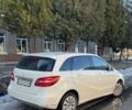 Белый Мерседес Б-класс, объемом двигателя 0 л и пробегом 174 тыс. км за 9400 $, фото 5 на Automoto.ua