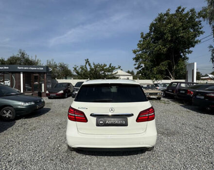 Белый Мерседес Б-класс, объемом двигателя 0 л и пробегом 117 тыс. км за 14500 $, фото 6 на Automoto.ua