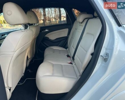 Білий Мерседес Б-клас, об'ємом двигуна 0 л та пробігом 40 тис. км за 13599 $, фото 44 на Automoto.ua