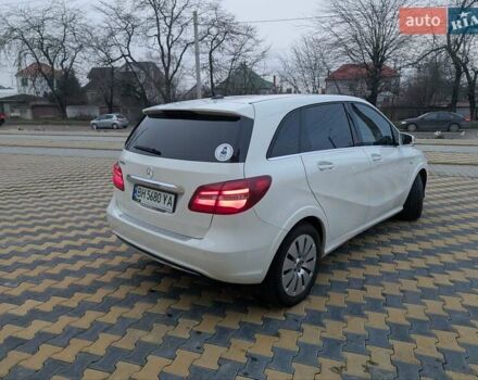 Білий Мерседес Б-клас, об'ємом двигуна 0 л та пробігом 82 тис. км за 12800 $, фото 5 на Automoto.ua