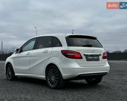 Белый Мерседес Б-класс, объемом двигателя 0 л и пробегом 47 тыс. км за 10699 $, фото 6 на Automoto.ua