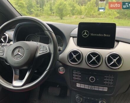 Білий Мерседес Б-клас, об'ємом двигуна 0 л та пробігом 43 тис. км за 12900 $, фото 36 на Automoto.ua