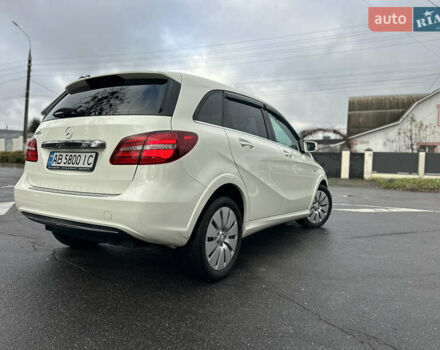 Білий Мерседес Б-клас, об'ємом двигуна 0 л та пробігом 40 тис. км за 13650 $, фото 10 на Automoto.ua