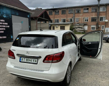 Белый Мерседес Б-класс, объемом двигателя 0 л и пробегом 77 тыс. км за 12900 $, фото 14 на Automoto.ua