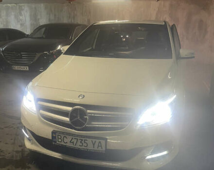 Белый Мерседес Б-класс, объемом двигателя 0 л и пробегом 206 тыс. км за 11600 $, фото 1 на Automoto.ua