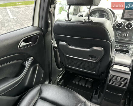 Белый Мерседес Б-класс, объемом двигателя 2.2 л и пробегом 192 тыс. км за 14600 $, фото 32 на Automoto.ua