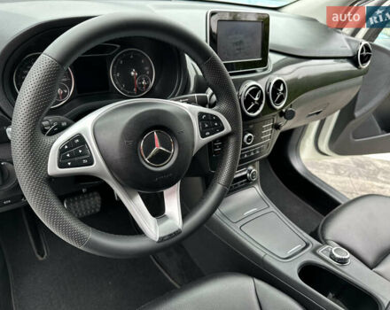 Белый Мерседес Б-класс, объемом двигателя 2.2 л и пробегом 192 тыс. км за 14600 $, фото 12 на Automoto.ua