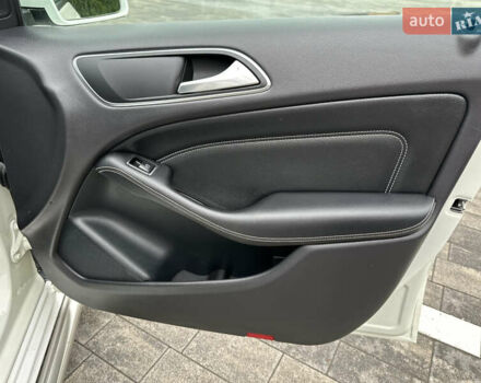 Белый Мерседес Б-класс, объемом двигателя 2.2 л и пробегом 192 тыс. км за 14600 $, фото 20 на Automoto.ua