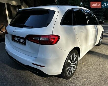 Білий Мерседес Б-клас, об'ємом двигуна 2 л та пробігом 331 тис. км за 19800 $, фото 24 на Automoto.ua