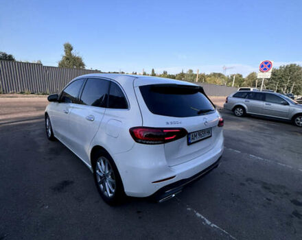 Білий Мерседес Б-клас, об'ємом двигуна 1.95 л та пробігом 260 тис. км за 22500 $, фото 5 на Automoto.ua