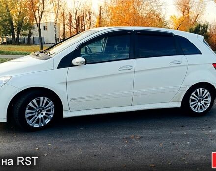 Білий Мерседес Б-клас, об'ємом двигуна 1.7 л та пробігом 210 тис. км за 6800 $, фото 1 на Automoto.ua