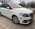 Белый Мерседес Б-класс, объемом двигателя 0 л и пробегом 140 тыс. км за 12200 $, фото 1 на Automoto.ua
