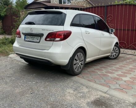 Белый Мерседес Б-класс, объемом двигателя 0 л и пробегом 140 тыс. км за 12200 $, фото 7 на Automoto.ua