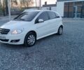Білий Мерседес Б-клас, об'ємом двигуна 2 л та пробігом 420 тис. км за 6500 $, фото 1 на Automoto.ua
