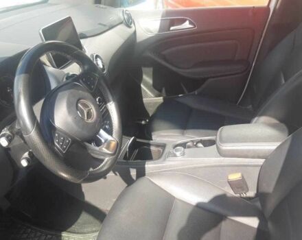 Белый Мерседес Б-класс, объемом двигателя 0 л и пробегом 83 тыс. км за 12000 $, фото 11 на Automoto.ua