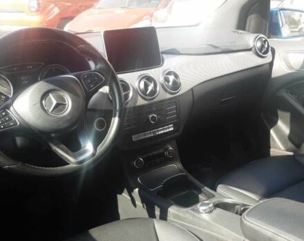 Белый Мерседес Б-класс, объемом двигателя 0 л и пробегом 83 тыс. км за 12000 $, фото 12 на Automoto.ua