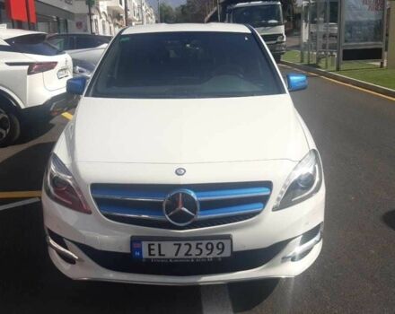 Белый Мерседес Б-класс, объемом двигателя 0 л и пробегом 83 тыс. км за 12000 $, фото 1 на Automoto.ua