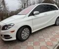 Белый Мерседес Б-класс, объемом двигателя 0 л и пробегом 140 тыс. км за 12000 $, фото 1 на Automoto.ua