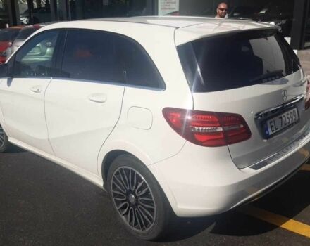 Белый Мерседес Б-класс, объемом двигателя 0 л и пробегом 83 тыс. км за 12000 $, фото 4 на Automoto.ua