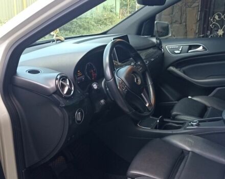 Білий Мерседес Б-клас, об'ємом двигуна 0 л та пробігом 104 тис. км за 11900 $, фото 2 на Automoto.ua