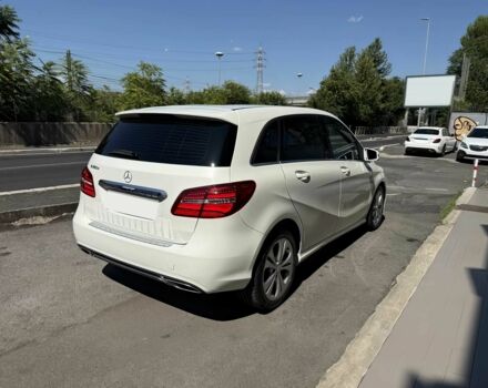 Мерседес Б-класс 2016 в Одессе на Automoto.ua Белый Мерседес Б-класс, объемом двигателя 1.5 л и пробегом 80 тыс. км за 6000 $, фото 3 на Automoto.ua