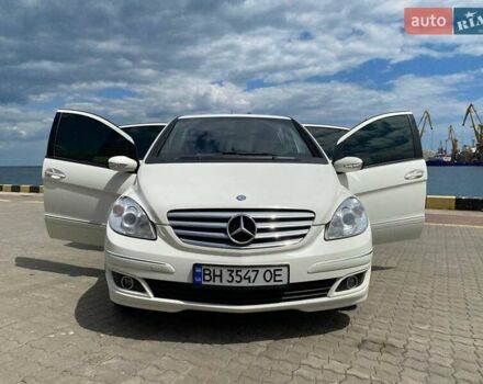 Белый Мерседес Б-класс, объемом двигателя 2.03 л и пробегом 290 тыс. км за 7726 $, фото 1 на Automoto.ua
