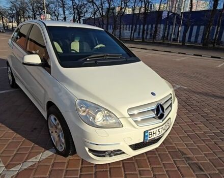 Белый Мерседес Б-класс, объемом двигателя 1.7 л и пробегом 146 тыс. км за 7900 $, фото 1 на Automoto.ua