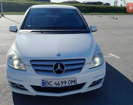 Белый Мерседес Б-класс, объемом двигателя 1.7 л и пробегом 139 тыс. км за 7800 $, фото 1 на Automoto.ua