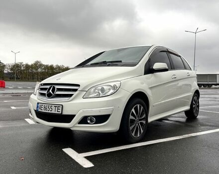 Белый Мерседес Б-класс, объемом двигателя 1.7 л и пробегом 180 тыс. км за 7800 $, фото 1 на Automoto.ua