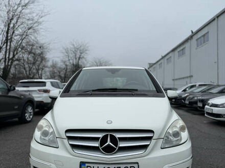 Білий Мерседес Б-клас, об'ємом двигуна 2.03 л та пробігом 82 тис. км за 7700 $, фото 1 на Automoto.ua