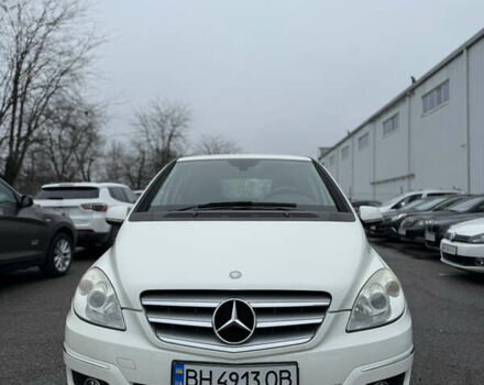 Белый Мерседес Б-класс, объемом двигателя 2.03 л и пробегом 82 тыс. км за 7700 $, фото 1 на Automoto.ua