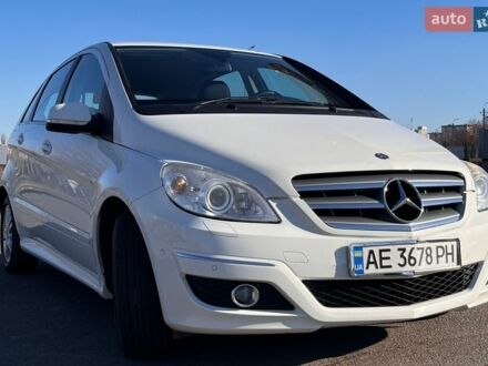 Білий Мерседес Б-клас, об'ємом двигуна 1.7 л та пробігом 92 тис. км за 8500 $, фото 1 на Automoto.ua