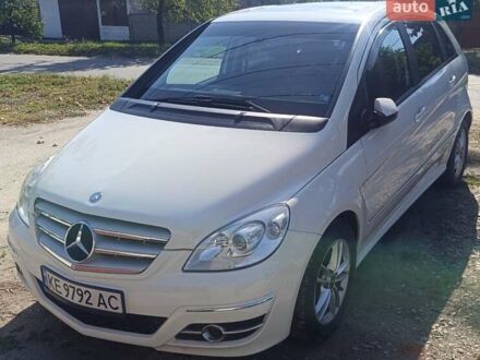 Мерседес Б-клас 2010 у Дніпро (Дніпропетровську) на Automoto.ua Білий Мерседес Б-клас, об'ємом двигуна 2 л та пробігом 186 тис. км за 8000 $, фото 1 на Automoto.ua