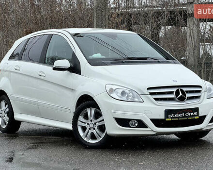Белый Мерседес Б-класс, объемом двигателя 1.7 л и пробегом 134 тыс. км за 7999 $, фото 1 на Automoto.ua