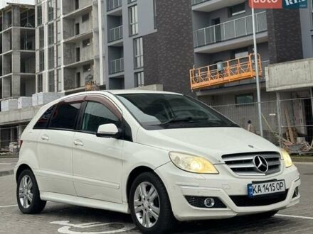 Белый Мерседес Б-класс, объемом двигателя 1.7 л и пробегом 99 тыс. км за 7700 $, фото 1 на Automoto.ua