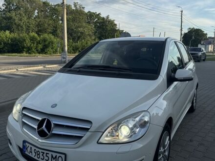 Білий Мерседес Б-клас, об'ємом двигуна 1.7 л та пробігом 108 тис. км за 9800 $, фото 1 на Automoto.ua