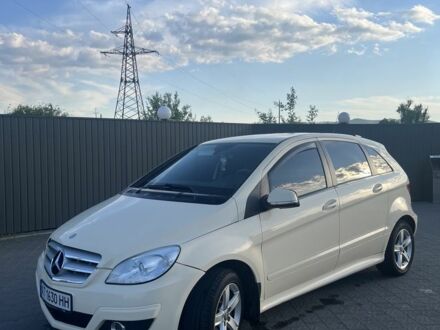 Білий Мерседес Б-клас, об'ємом двигуна 2 л та пробігом 533 тис. км за 5507 $, фото 1 на Automoto.ua