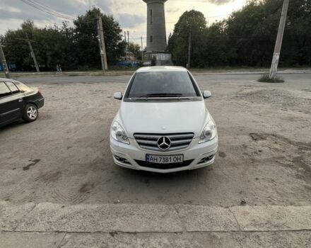 Білий Мерседес Б-клас, об'ємом двигуна 1.7 л та пробігом 75 тис. км за 8700 $, фото 1 на Automoto.ua
