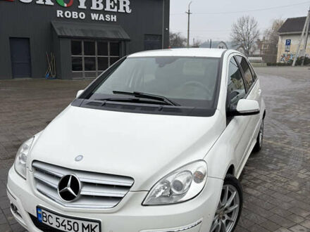 Белый Мерседес Б-класс, объемом двигателя 1.99 л и пробегом 330 тыс. км за 5500 $, фото 1 на Automoto.ua