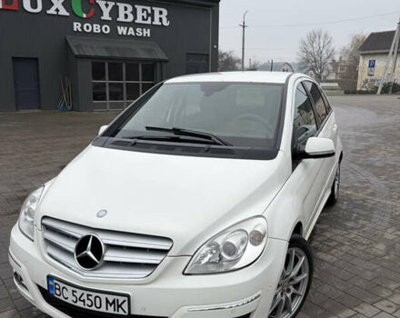 Белый Мерседес Б-класс, объемом двигателя 1.99 л и пробегом 330 тыс. км за 5500 $, фото 1 на Automoto.ua