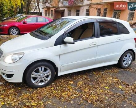 Білий Мерседес Б-клас, об'ємом двигуна 1.7 л та пробігом 78 тис. км за 9000 $, фото 1 на Automoto.ua
