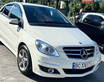 Білий Мерседес Б-клас, об'ємом двигуна 1.7 л та пробігом 92 тис. км за 9100 $, фото 1 на Automoto.ua