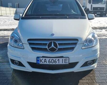 Белый Мерседес Б-класс, объемом двигателя 1.7 л и пробегом 103 тыс. км за 8999 $, фото 1 на Automoto.ua
