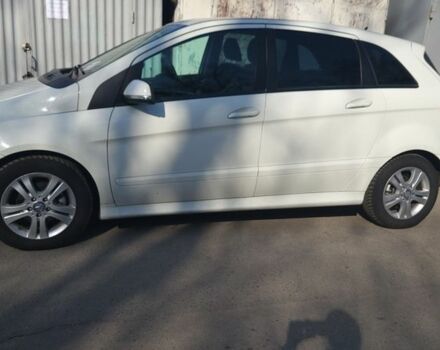 Белый Мерседес Б-класс, объемом двигателя 1.7 л и пробегом 90 тыс. км за 9000 $, фото 1 на Automoto.ua