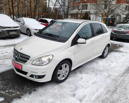 Белый Мерседес Б-класс, объемом двигателя 1.7 л и пробегом 28 тыс. км за 10400 $, фото 1 на Automoto.ua